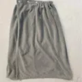 Graues tragbares Badetuch, weiche flauschige Duschhandtuch-Schürze für Damen und Herren - 80x150cm / Hellgrau