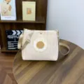 Beige woven straw shoulder crossbody bag with sunflower decor, casual chic daily handbag. - Chrysanthemum Apricot