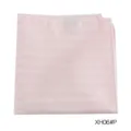 Dettaglio fazzoleto da taschino uomo rigato rosa, fazzoletto elegante in poliestere. - XH06#P