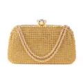 Luxuriöse Strass-Abendtasche mit goldenem Kettenriemen und funkelndem Kristall-Verschluss. - Gold