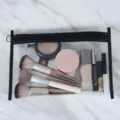 Transparente Reise Make-up Tasche mit schwarzem Reißverschluss, wasserdichter Kosmetikbeutel für Damen. - L / TB045