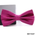 Farfallino magenta con trama per uomo, accessorio elegante per affari e matrimoni. - Griglia Rosso Rosa (MBT1002P)