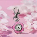 Orologio al quarzo con portachiavi a fiore rosa, simpatico orologio da tasca per studenti. - Rosa