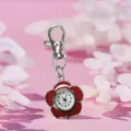 Grazioso orologio tascabile al quarzo portachiavi a fiore con gancio argento e quadrante - Rosso