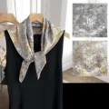 Luxe zijden vierkante sjaal met gedetailleerde jungle en architectuurprint, chique accessoire. - SJ1501-JKF