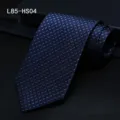 Donkerblauwe zijden das voor heren met elegant gestreept patroon, ideaal voor zakelijke look. - L85-HS04
