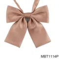 College stijl effen glanzende satijnen JK uniform platte hoek vlinderdas accessoire - Platte Strik (MBT1114P) / Champagne Koffie