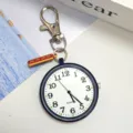 Blauwe zakhorloge sleutelhanger voor studenten met grote wijzerplaat en schattig ontwerp. - Karabijnhaak Donkerblauw