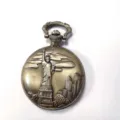 Orologio da tasca vintage in bronzo con rilievo della Statua della Libertà, stile retrò. - Statua della Libertà Bronzo