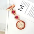 Orologio da tasca per infermiera oro rosa con cristalli quadrifoglio rossi quarzo. - Strass rosso con cassa in oro rosa
