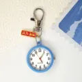 Portachiavi orologio da tasca al quarzo blu con ciondolo portafortuna per studenti. - Celeste