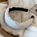 Gemütlicher breiter Strick Haarreif für Damen, graues Fleece Haarband, weiches Mode Accessoire. - Weiß