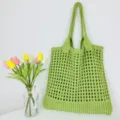 Grüne geflochtene Strick-Schultertasche, lässige Häkel-Tote-Bag für Alltag und Einkäufe. - Obstgrün