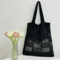 Schwarze gestrickte Shopper Tasche Detail mit Lochmuster, lässiges Design für Damen. - Schwarz