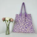Lila Leo Strick Shopper, modische Freizeittasche mit großem Fassungsvermögen für den Alltag. - Lila und Aprikose