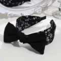Black and white floral headband with cute bow detail, wide knotted hair hoop accessory. - Bow Floral Style / Black