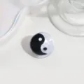 Cute mini yin-yang hair claw clip for women and girls, small acrylic hair clamp for bangs. - Yin Yang
