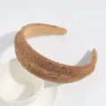 Diadema de cuero marrón con pedrería, accesorio para el pelo ancho y brillante para mujeres. - Strass Ante Marrón
