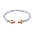 Bracelet jonc en acier inoxydable tordu pour femme avec placage or et perles rouges. - Or et Argent - Agate Rouge