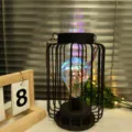 Estilo INS linterna jaula de hierro recargable LED luz de noche con cadena de luces coloridas - Forma de Linterna (Alimentado por Batería/Luz de 7 Colores)