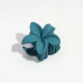 Matter dunkeltürkiser Blumen Haarclaw Clip, süße kleine Haarklammer für Damenstyling - Klein Meeresblau
