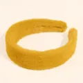 Gelber Plüsch Haarreif für Damen, flauschiges breites Haarband, bequemes Alltags-Haaraccessoire. - Plüsch Gelb
