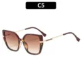 Große Cat-Eye Retro-Sonnenbrille im quadratischen Stil mit Farbverlauf und Schildpatt-Rahmen. - Weinrot Schildpatt Rahmen Tee Linsen