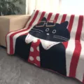 Süße Cartoon Katze Plüschdecke rot weiß gestreift Sofadecke kuschelige Kuscheldecke - 130x170cm / Herr Weihnachtskatze