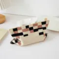 Elegante cubre caja de pañuelos de punto rosa y negro para hermosa decoración de mesa - Pixelado