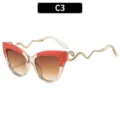 Modieuze cat-eye zonnebril voor dames met slang pootjes en verlooplenzen kleurvariant C3. - C3-Transparant Thee Frame Thee Verloop Lens