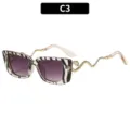Gafas de sol cuadradas con estampado de cebra y patillas doradas de serpiente elegantes. - Estilo C3 (935) / Rayas Café Té Transparentes Lente Degradada Gris