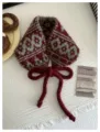 Vintage winterwarme Jacquard Ohrenwärmer mit Bändern, doppelseitiges Strickstirnband für Damen. - Einheitsgröße / Rot
