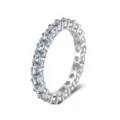 Exquisiter Moissanit Eternity Ring aus 925er Silber mit funkelnden Steinen besetzt. - HK Größe 11 (US Größe 5) / 0.1ct Eternity-Ring / Silber