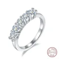 Fünfstein Moissanit Ring in Sterling Silber minimalistischer Damenschmuck Variante - US-Größe 7 / 0,3 Karat * 5 Moissanit Steine / Weißgold