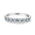Klassischer S925 Sterlingsilber Moissanit 7-Stein Ring elegante funkelnde Damenschmuck Hauptbild - US-Größe 7 / Sieben-Sterne Reihenstil (D042B0027Y00) / Silber