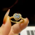 Herz Moissanit Ring 925 Sterling Silber Vergoldet 2 Karat Halo Diamant Ring Variante - HK 15 / US 7 / 1 Karat (Weißer Moissanit Gold)