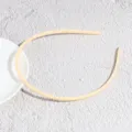 Matte plastic thin headband solid color non-slip hair hoop with teeth variant apricot - Narrow Edge / Off White