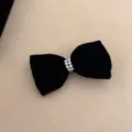 Black velvet bow hair clip with elegant pearl decor, perfect for winter and autumn styling. - Pearl Bow Hair Clips Pair / 1 Pair / Black