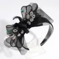 Eleganter schwarzer Mesh Schleifen Haarreif mit Strass und Blumen Details für Damen Party Haarschmuck. - Schleife mit Rose / Schleife Rose Schwarz