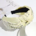 Diadema con nudo de perlas amarillo crema, accesorio de pelo elegante mujer. - Círculo de Perlas Amarillo