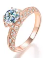 Atemberaubender 1 Karat Moissanit Roségold Ring mit Blumen Halo und funkelndem Pavé-Band. - HK Größe 20 (US Größe 9) / 1 Karat / Roségold