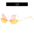 Modische rahmenlose Sonnenbrille mit Schmetterlingsflügel Gläsern und goldenem Metallrahmen. - Rosa und Gelb Verlauf Stil (C3)
