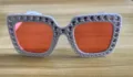 Strass Vierkante Disco Zonnebril Vintage Retro Party Feest Bril Gekleurde Variant - C28 - Porseleinwit montuur helderrood glazen