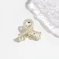 Elegant alloy mini hair claw clip featuring imitation pearls and sparkling rhinestones for girls. - 3cm / Artificial Pearl Rhinestone Ribbon