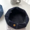 Klassische Jeans Beret Mütze für Damen, große Kopfgröße, schicke blaue Malermütze. - M (56-58cm) / Metall C Logo Stil / Dunkelblau