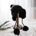 Schwarze Plüsch Winter-Trapper-Mütze mit Bommeln, süße warme Strick-Ohrklappen Mütze Damen. - M (56-58cm) / Punktierter Stil / Schwarz