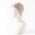 Gorro de punto 100% lana beige de primera calidad en cabeza de maniquí profesional - Circunferencia de Cabeza ≥45cm / Beige