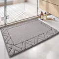 Gray plush bath mat with geometric pattern on floor - 40*60cm / Ari - Light Grey