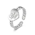 Gros plan de la bague chaine en acier titane avec pendentif coeur et beau design. - Ouvert Ajustable / Style 3 Argent