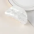 White acrylic shark hair claw clip with pearlescent marble texture - Solid Arc Style (B4083) / White